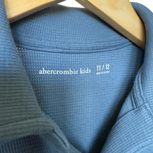 Abercrombie Kids Boys Blue Polo Shirt Size 12 Short Sleeve Classic Waffle Knit - Picture 3 of 5